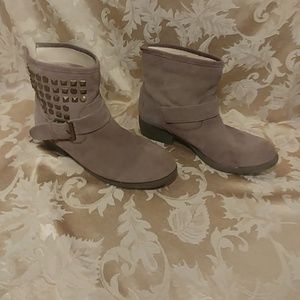 Steve Madden Outlaww Boots, Suade Leather